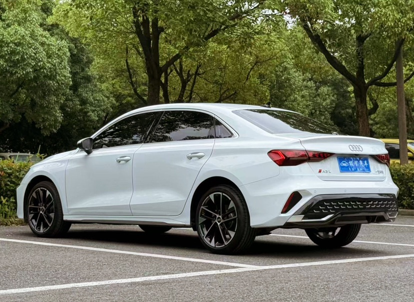 Audi A3 2025 immagine di auto #6