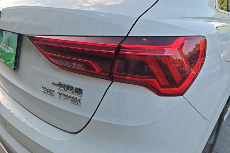 Audi Q3 2021 #8 Audi Q3 2021 car image #8