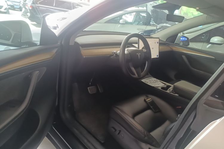 Tesla Model Y 2022 #16 Tesla Model Y 2022 car image #16