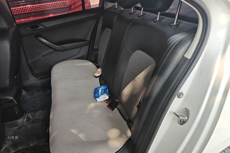 Volkswagen Santana 2018 car image #19