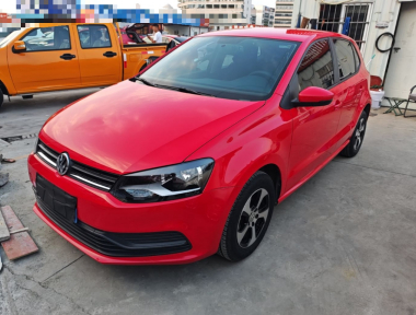 Volkswagen Polo 2015 Volkswagen Polo 2015 car image