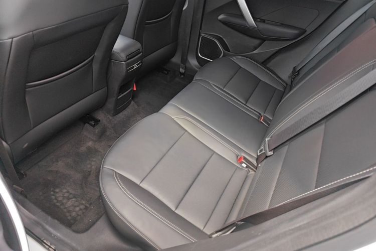 GEELY Coolray 2025 #13 GEELY Coolray 2025 car image #13