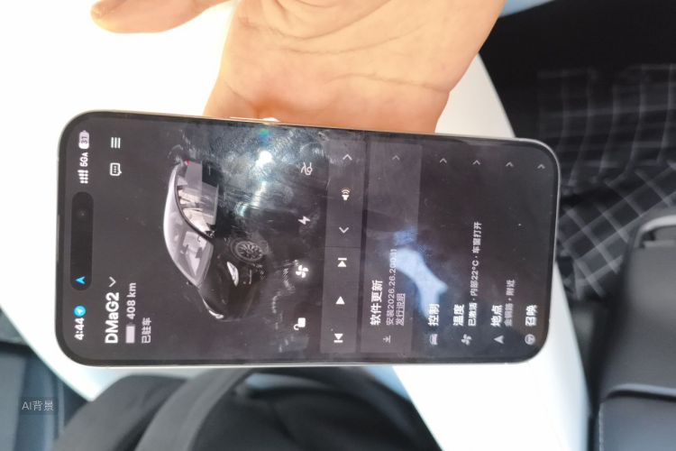 Tesla Model Y 2023 car image #10