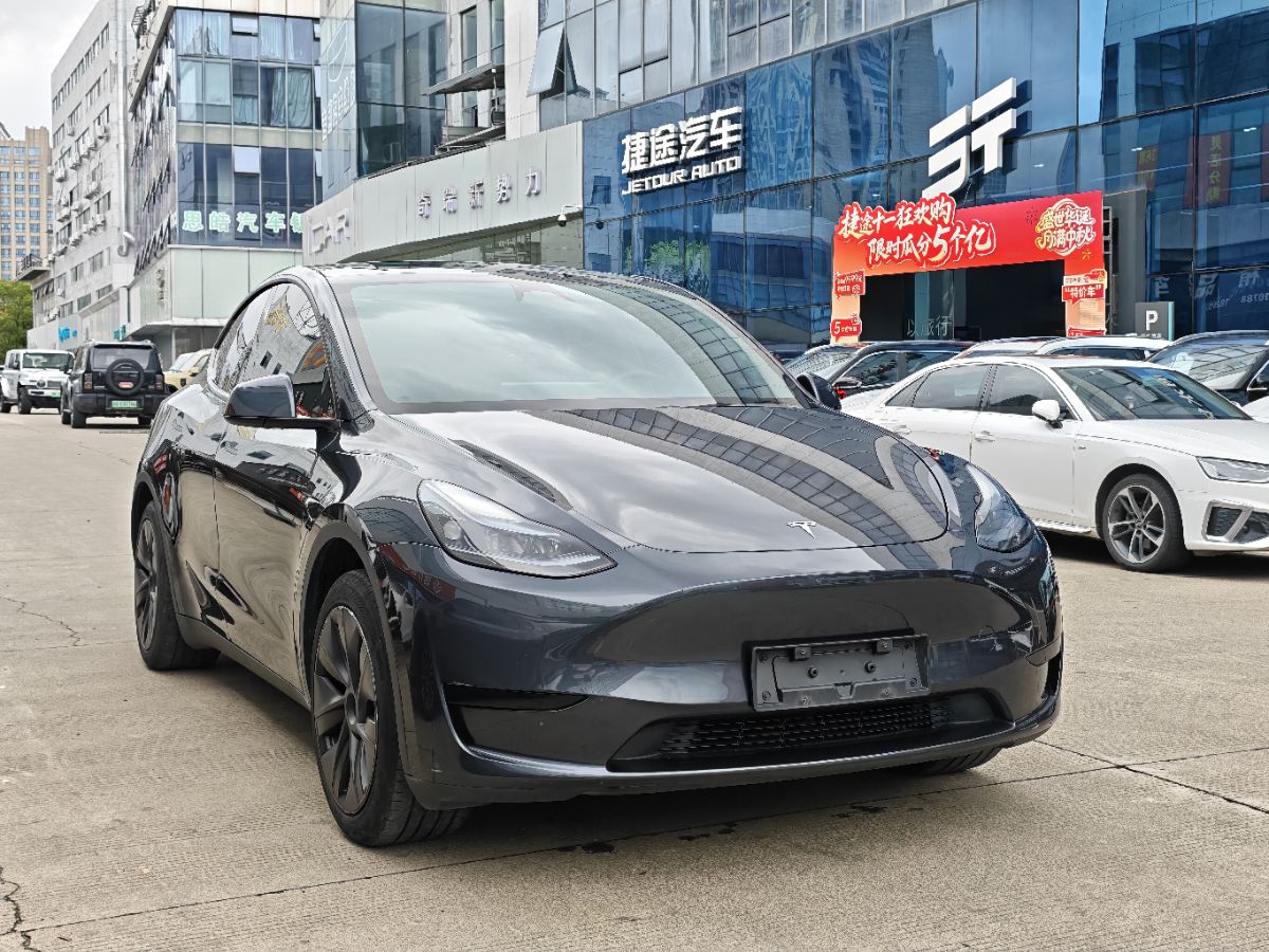Tesla Model Y 2024 car image #3