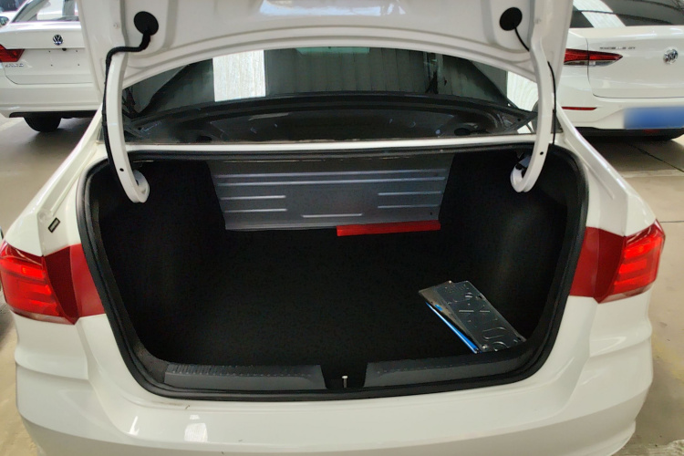 Volkswagen Santana 2022 car image #19