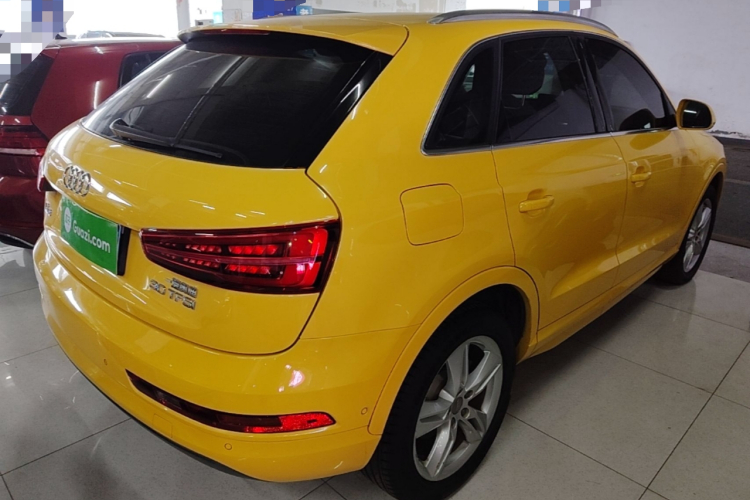 Audi Q3 2017 car image #7