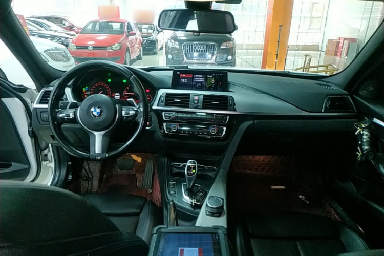 BMW 3 Series 2019 #10 BMW 3 Series 2019 car image #10