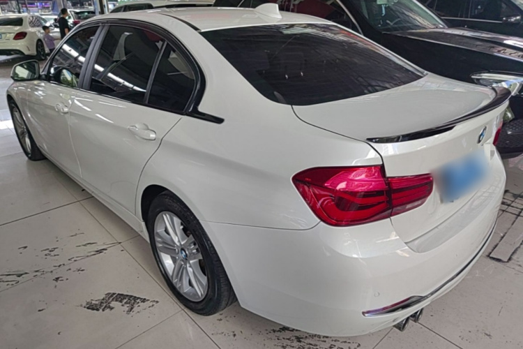 BMW 3 Series 2017 #7 BMW 3 Series 2017 car image #7
