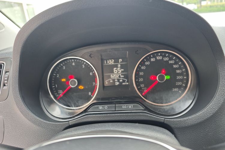 Volkswagen Polo 2017 #11 Volkswagen Polo 2017 car image #11