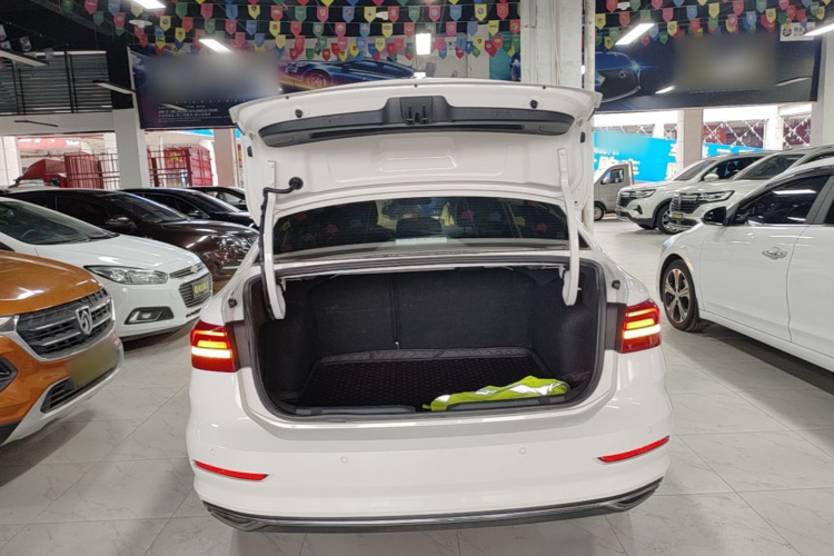 Volkswagen Lavida 2019 #19 Volkswagen Lavida 2019 car image #19