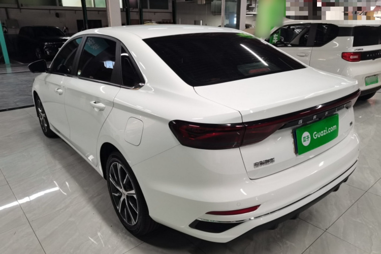 GEELY Emgrand 2023 изображение автомобиля #5