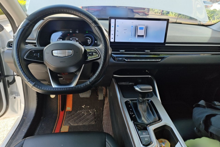 GEELY Emgrand 2024 immagine di auto #12