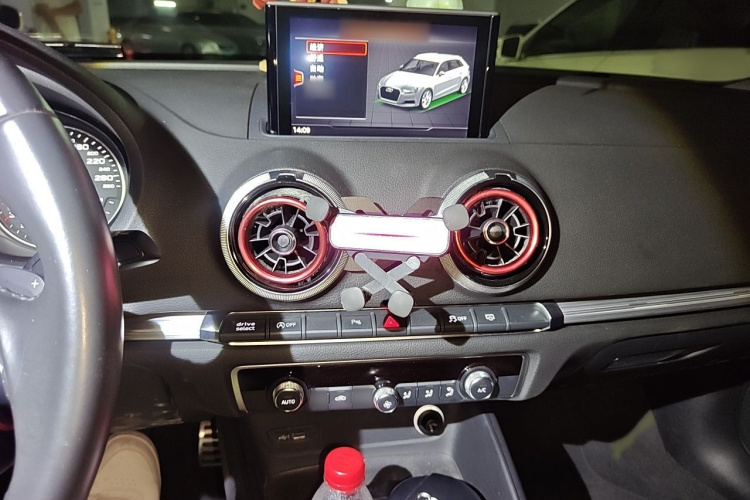 Audi A3 2017 car image #17