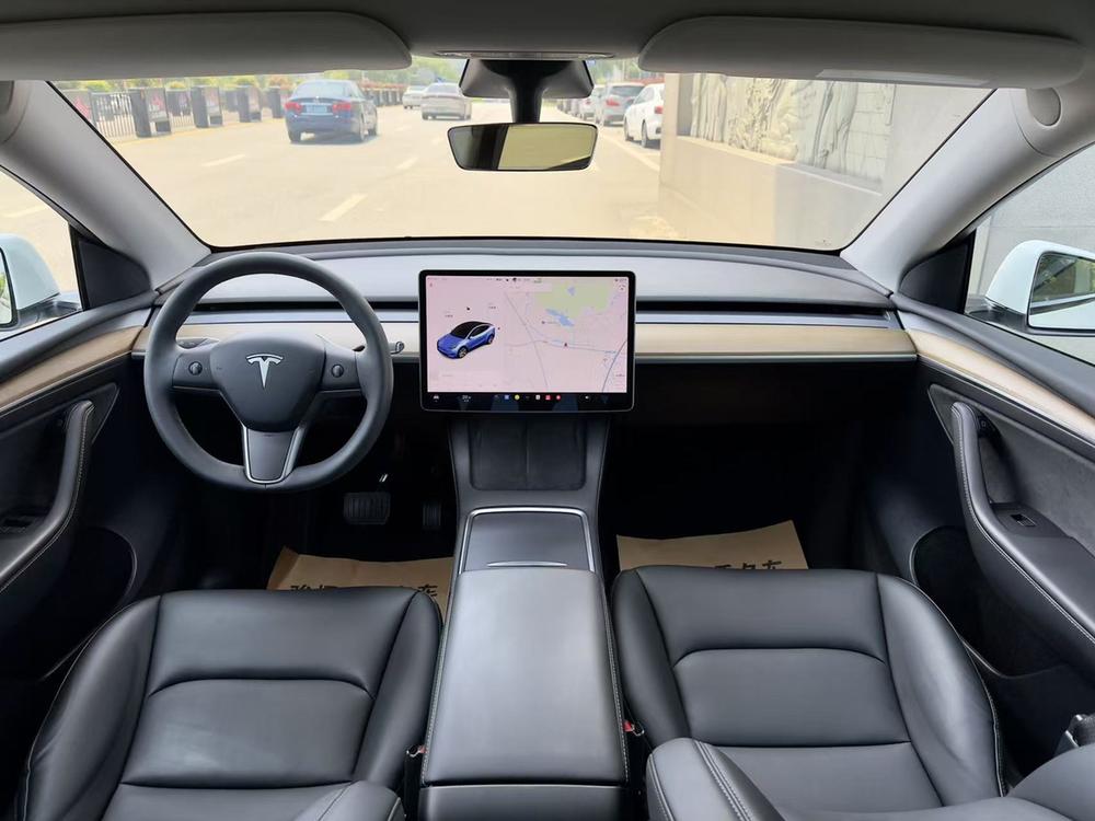 Tesla Model Y 2021 #15 Tesla Model Y 2021 car image #15