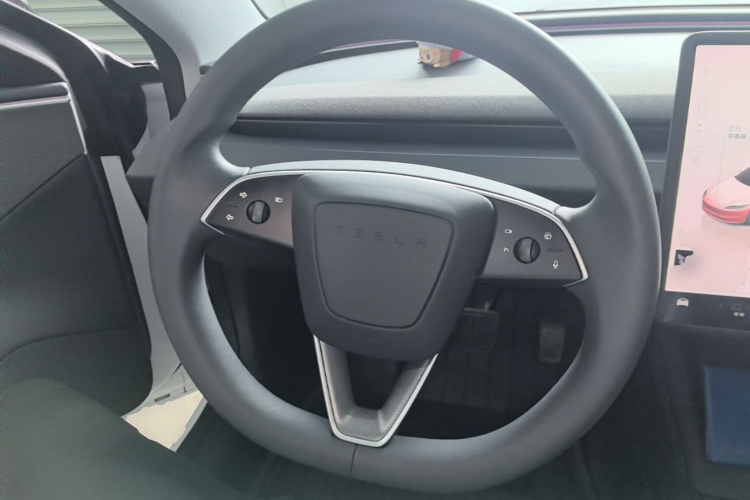 Tesla Model 3 2024 #15 Tesla Model 3 2024 car image #15