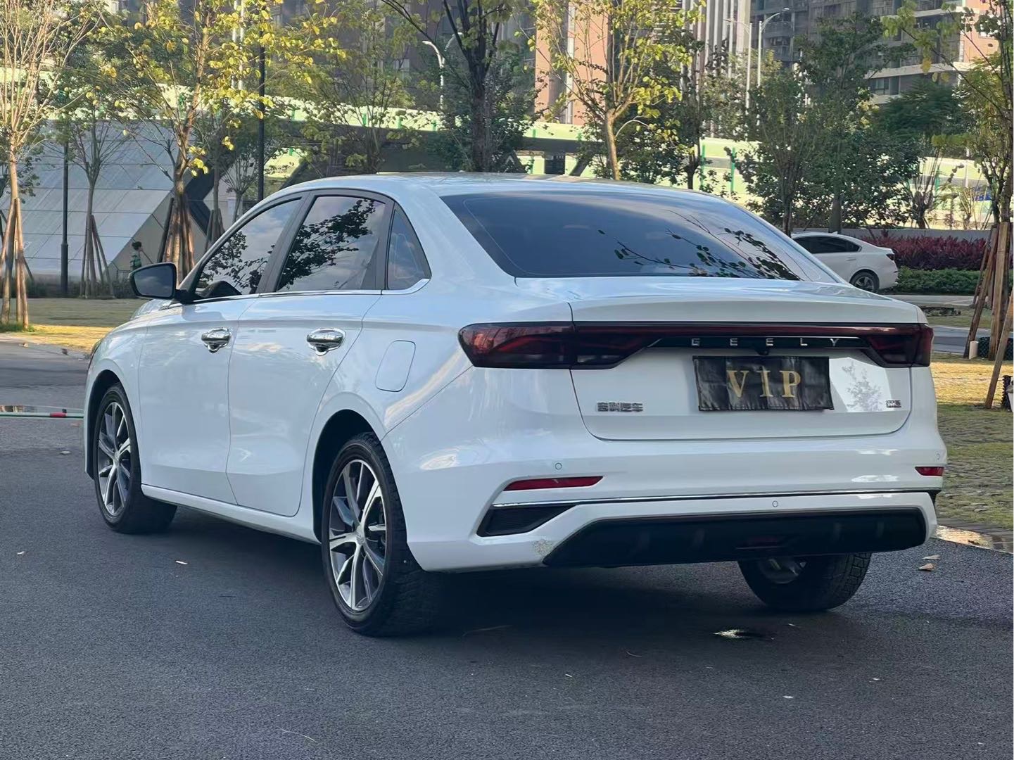 GEELY Emgrand 2022 car image #16