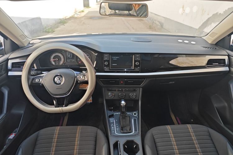 Volkswagen Lavida 2019 car image #10