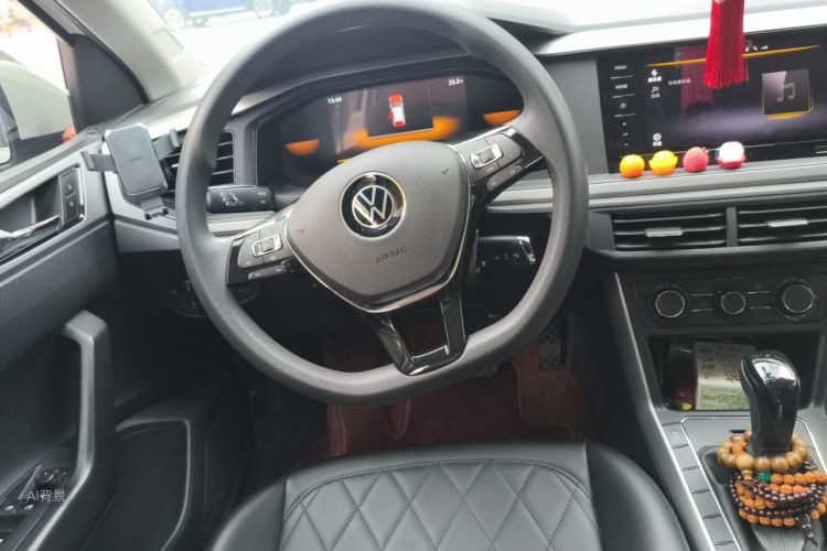 Volkswagen Polo 2023 car image #12