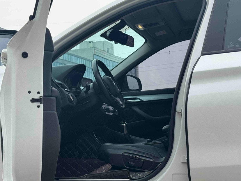 BMW X1 2017 #3 BMW X1 2017 car image #3