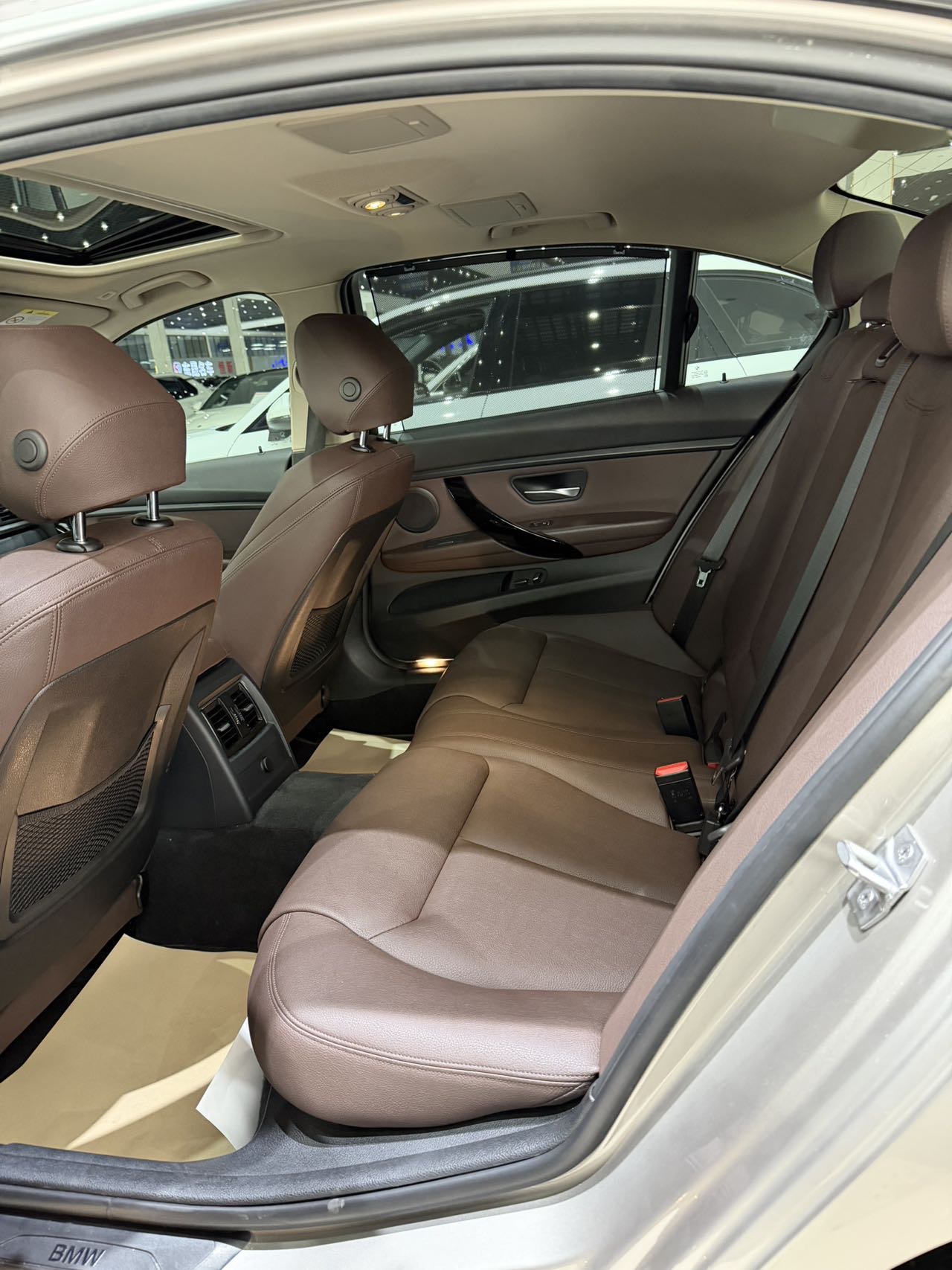 BMW 3 Series 2018 #3 BMW 3 Series 2018 car image #3