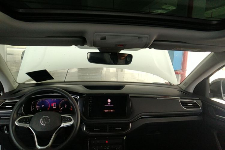 Volkswagen Tharu 2025 صورة سيارة #18
