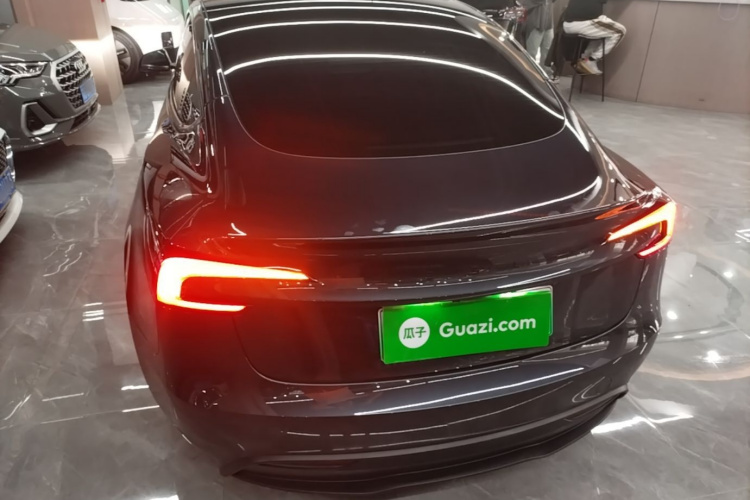 Tesla Model 3 2024 #6 Tesla Model 3 2024 صورة سيارة #6