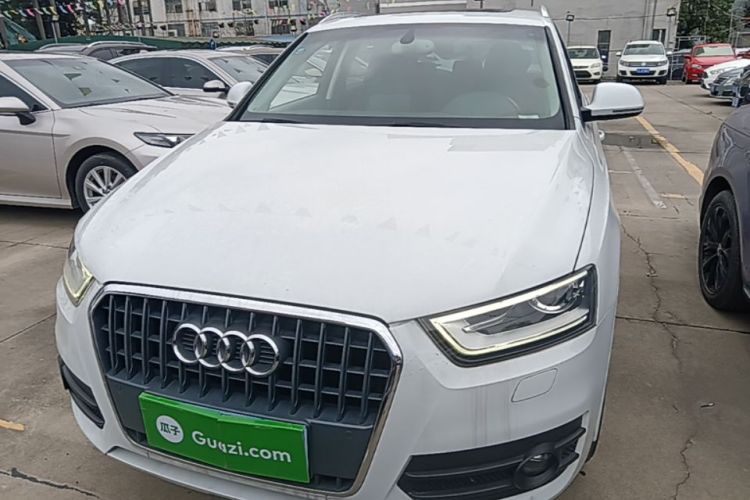 Audi Q3 2016 car image #3