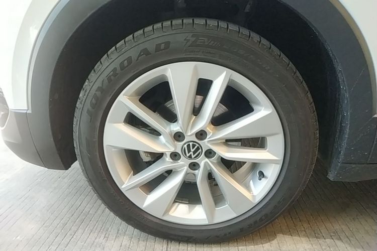 Volkswagen T-Cross 2021 car image #3