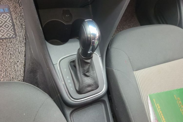 Volkswagen Polo 2019 car image #14