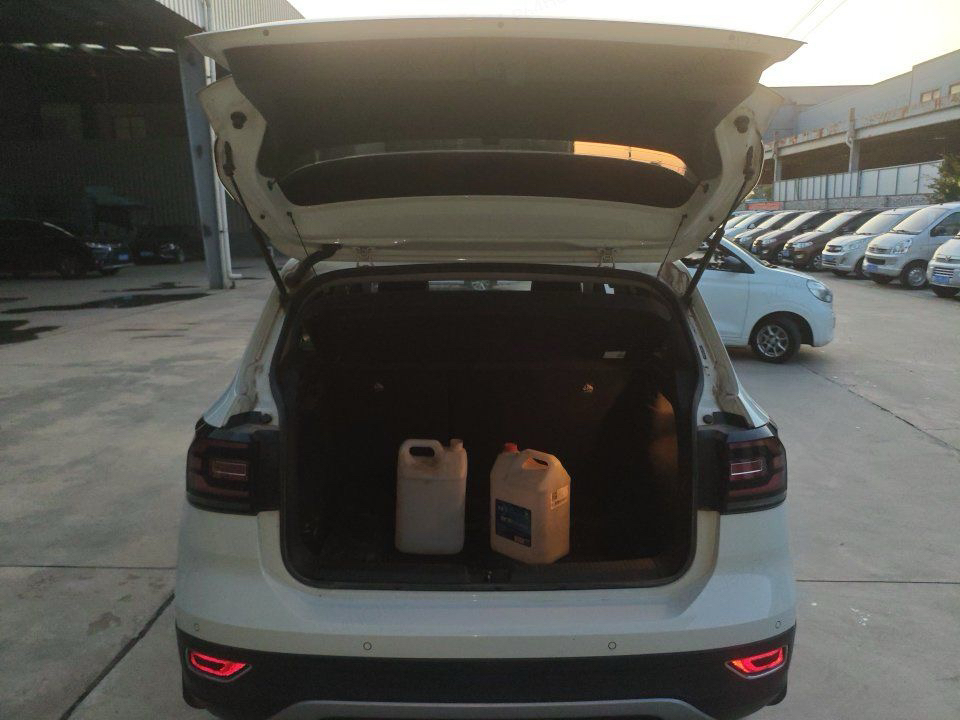 Volkswagen Tacqua 2023 immagine di auto #8