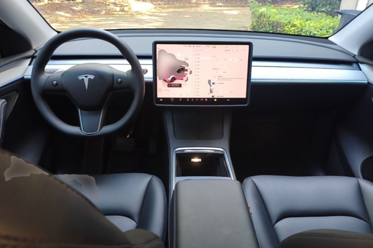 Tesla Model Y 2024 #11 Tesla Model Y 2024 car image #11