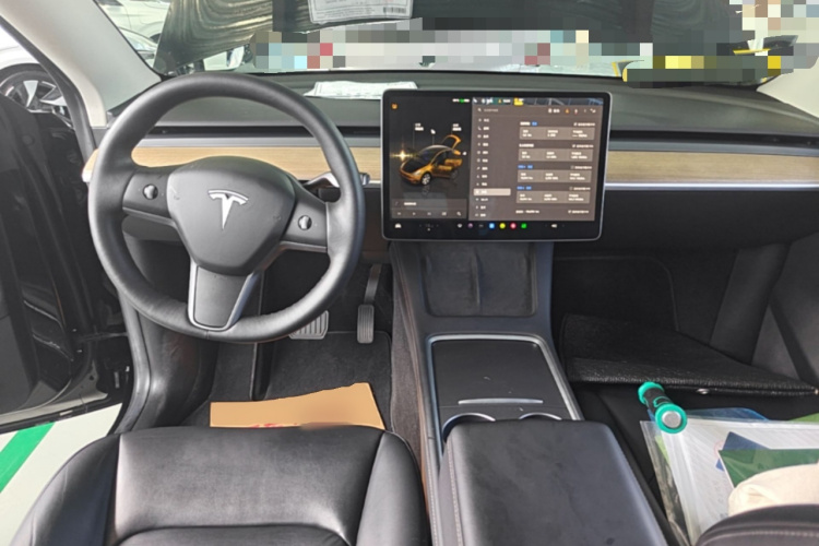 Tesla Model Y 2022 #10 Tesla Model Y 2022 car image #10