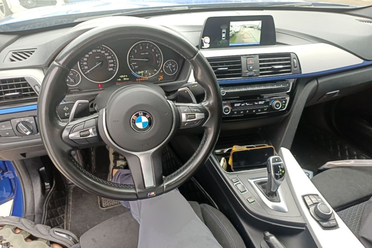 BMW 3 Series 2017 car image #11