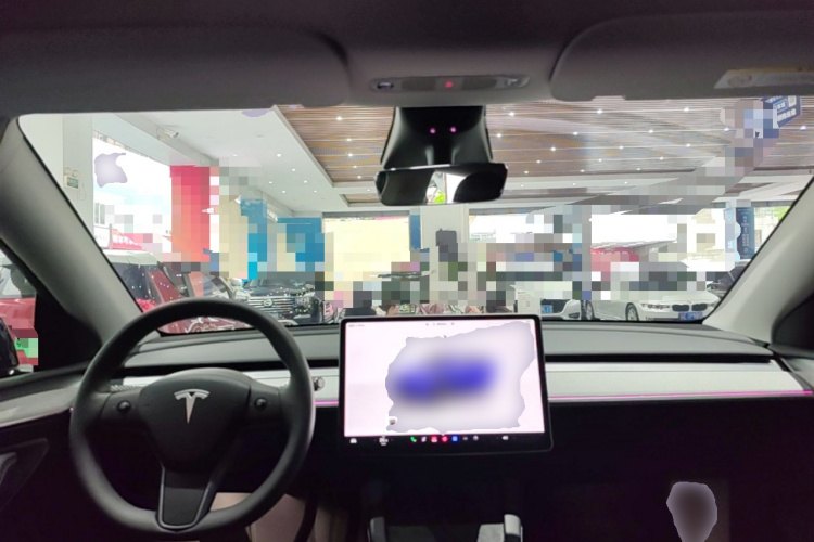 Tesla Model Y 2024 car image #10