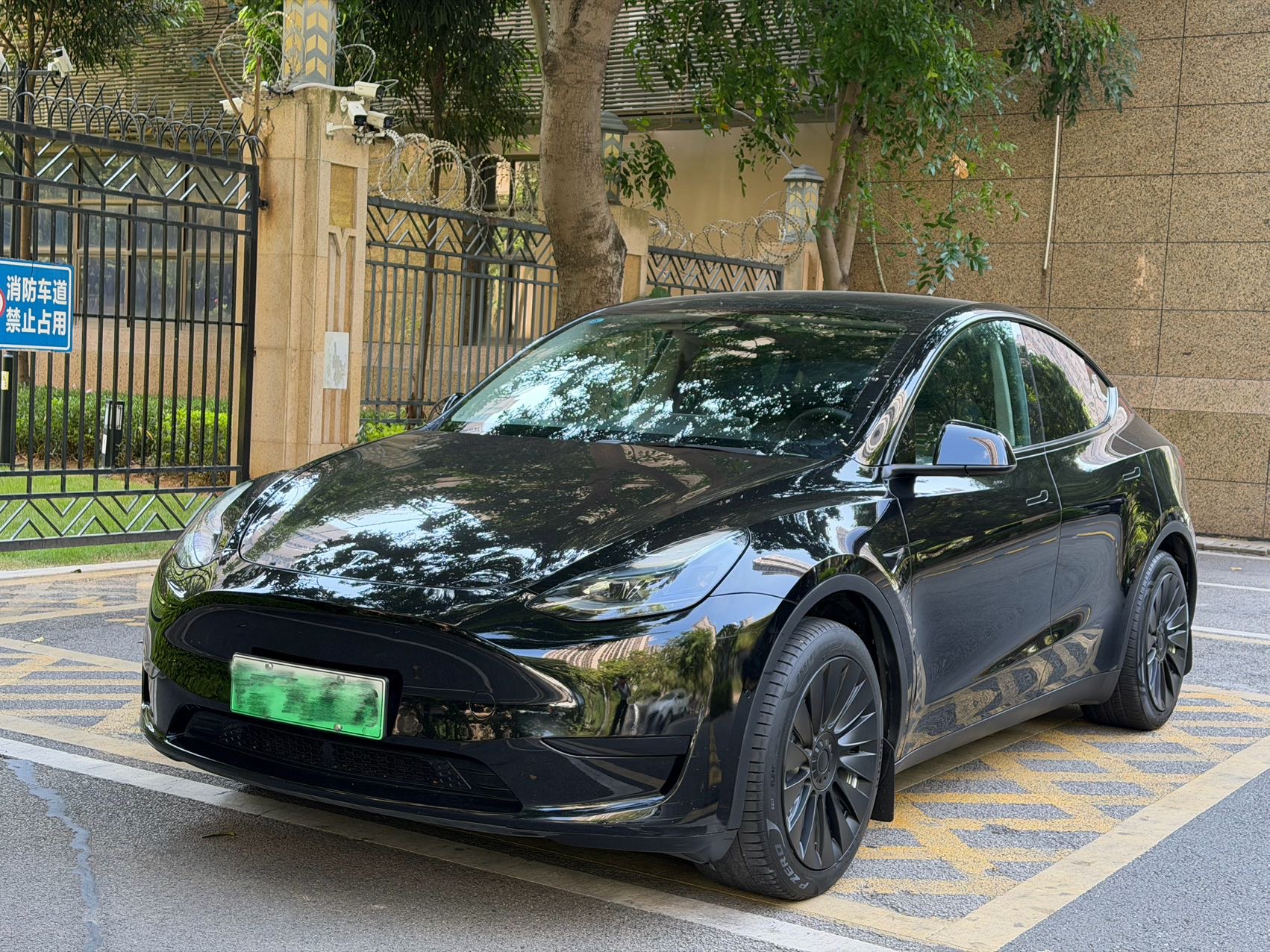Tesla Model Y 2023 Tesla Model Y 2023 immagine di auto