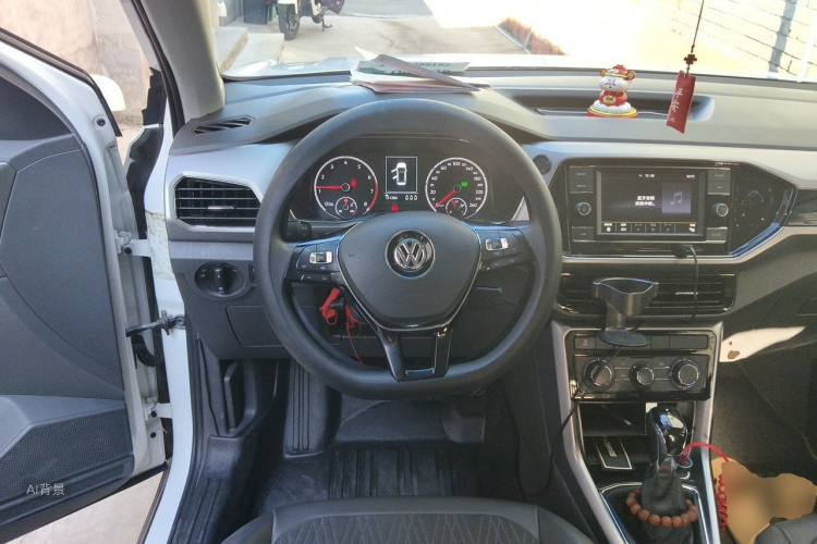 Volkswagen T-Cross 2019 immagine di auto #12