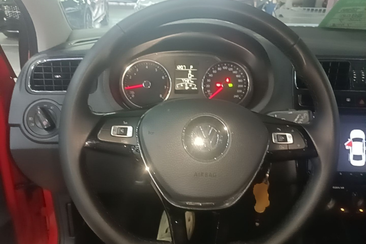 Volkswagen Polo 2016 #15 Volkswagen Polo 2016 car image #15
