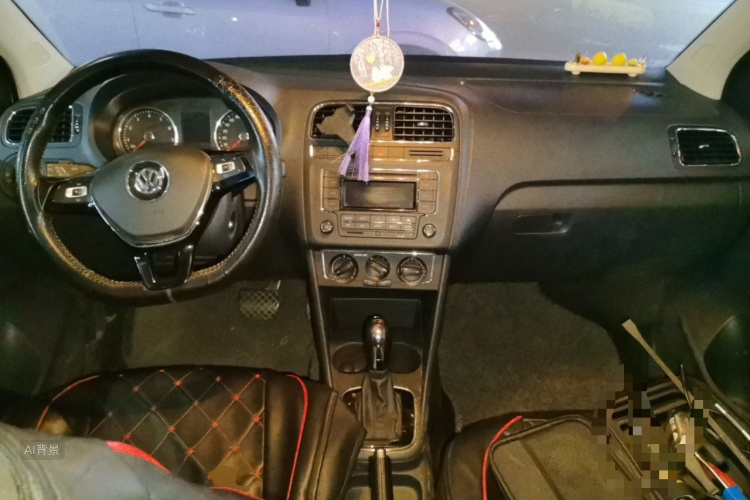 Volkswagen Polo 2016 car image #11