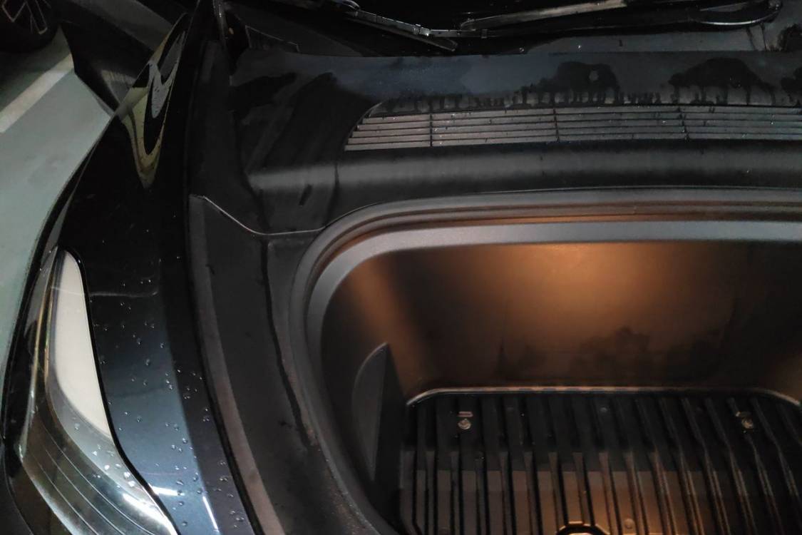Tesla Model Y 2024 car image #11