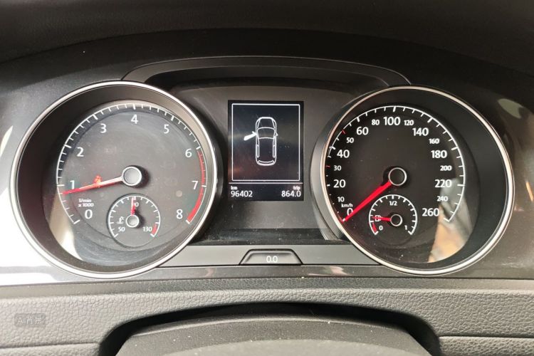 Volkswagen Golf 2019 car image #13