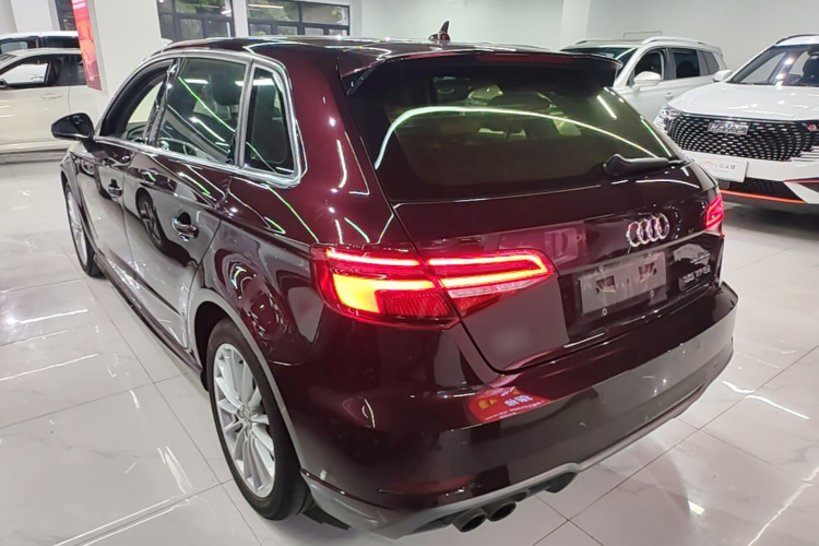 Audi A3 2018 car image #5