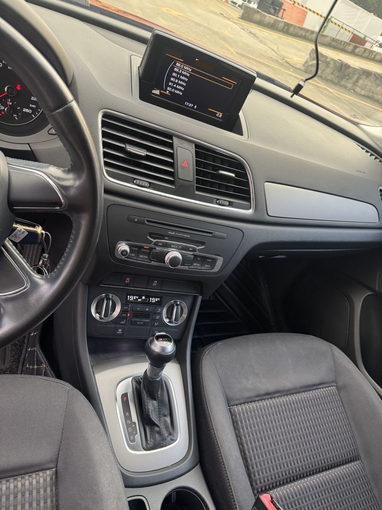 Audi Q3 2014 #8 Audi Q3 2014 car image #8
