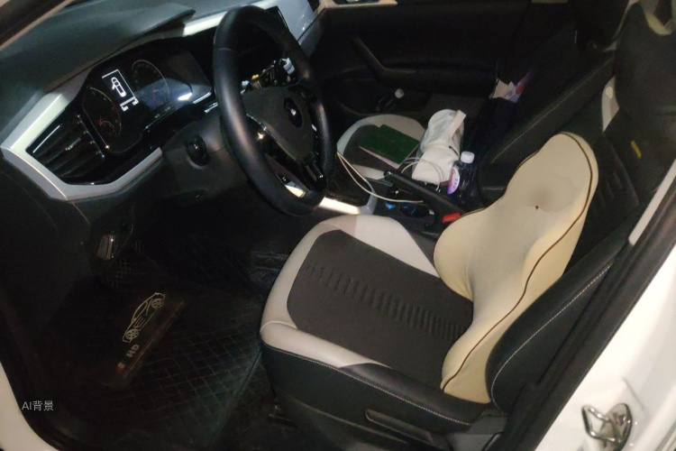 Volkswagen Polo 2021 car image #17