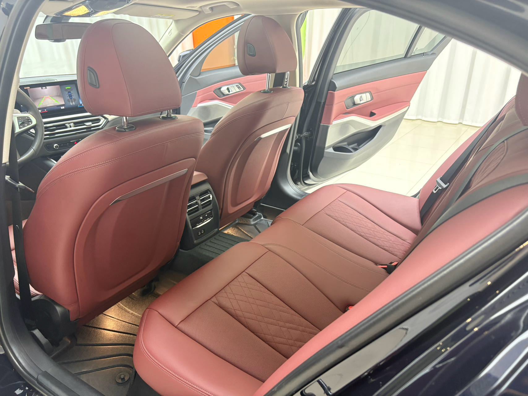 BMW 3 Series 2023 car image #9