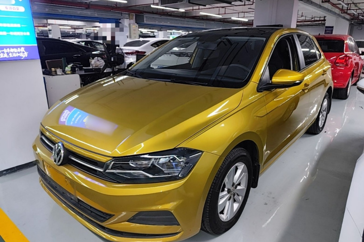 Volkswagen Polo 2020 car image #2