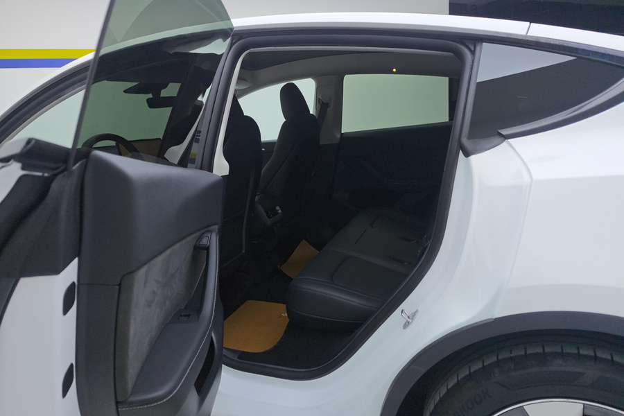 Tesla Model Y 2022 #6 Tesla Model Y 2022 immagine di auto #6