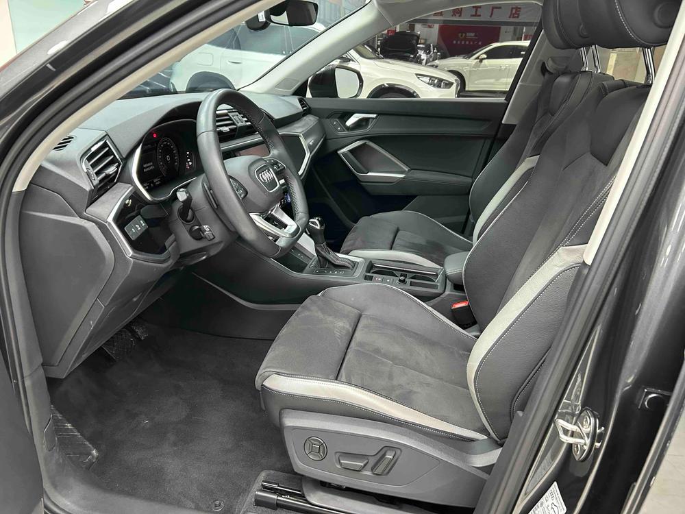 Audi Q3 2023 #22 Audi Q3 2023 car image #22