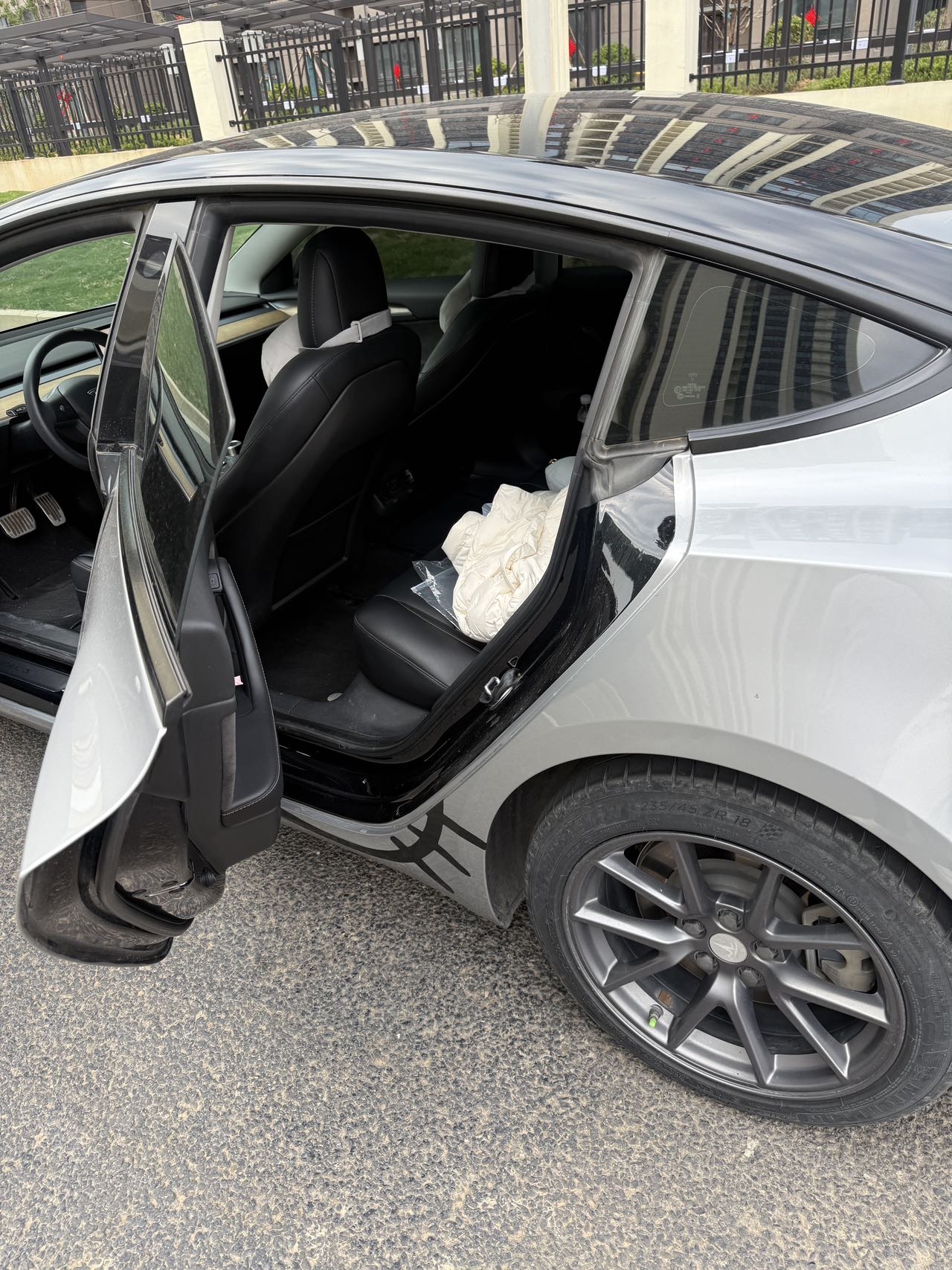 Tesla Model 3 2022 #8 Tesla Model 3 2022 صورة سيارة #8