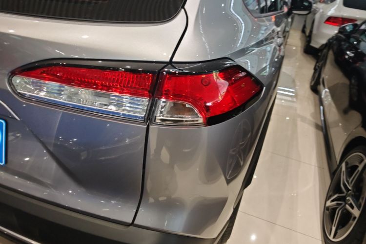 Toyota Corolla Cross 2023 #8 Toyota Corolla Cross 2023 car image #8