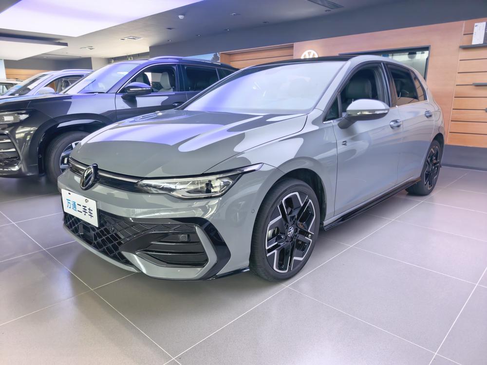 Volkswagen Golf 2026 car image 